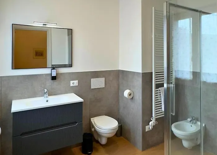 3 - 3 Bath - Bright Modern *