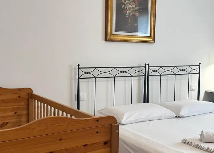 3 - 3 Bath - Bright Modern * Verona