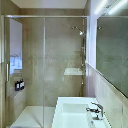 3 - 3 Bath - Bright Modern