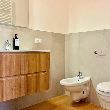 3 - 3 Bath - Bright Modern