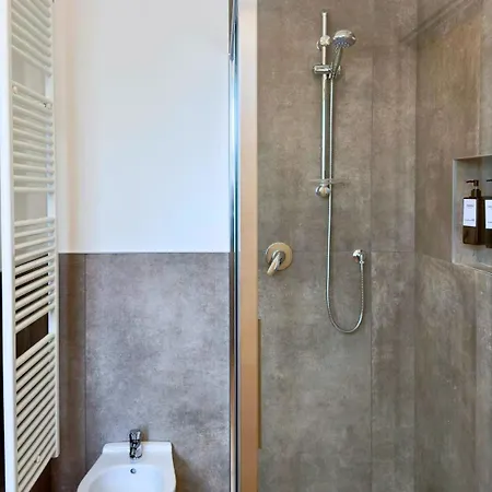 Appartamento 3 - 3 Bath - Bright Modern Verona