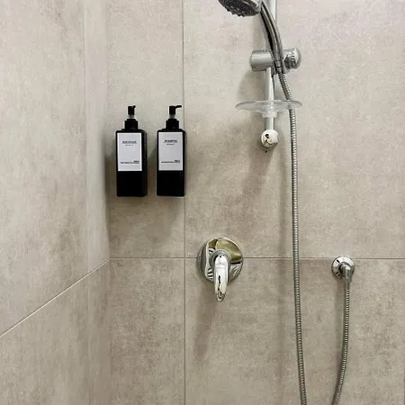 3 - 3 Bath - Bright Modern