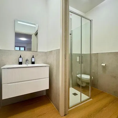 3 - 3 Bath - Bright Modern Appartamento *