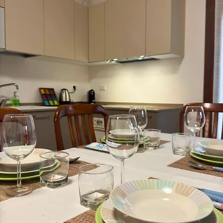 Апартаменты 3 - 3 Bath - Bright Modern