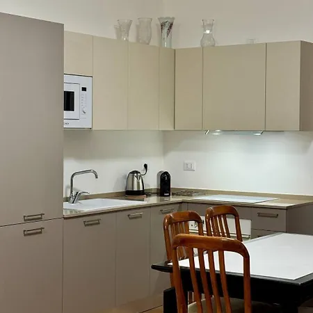 3 - 3 Bath - Bright Modern فيرونا